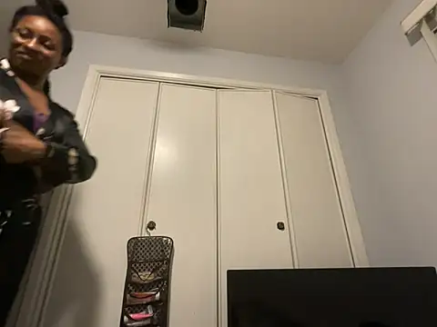 wynterheat online show from 02/24/25, 04:16