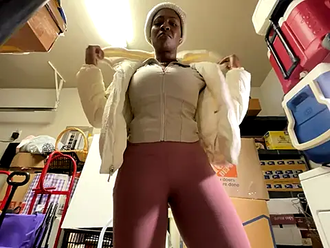 wynterheat online show from 12/23/25, 07:39