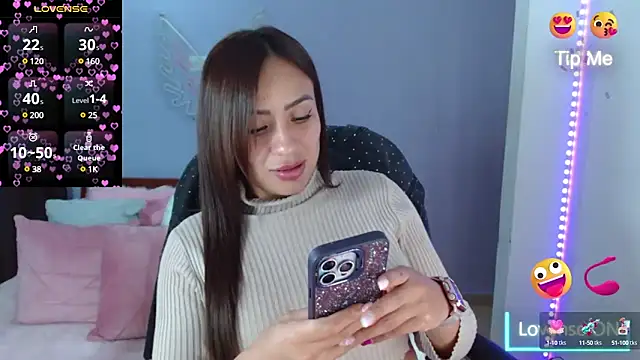 Snapshot of Paulina_627 chatting on 01/29/25, 03:58 Paulina 627 online show from 01/29/25, 03:58