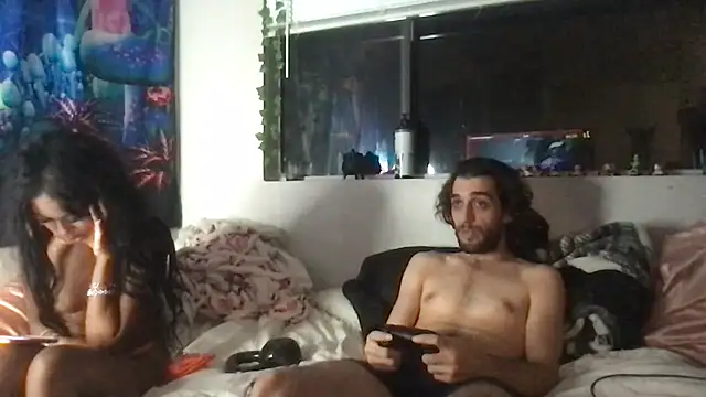 Snapshot of BLAKEJEWELS chatting on 12/20/24, 02:05 BLAKEJEWELS online show from 12/20/24, 02:05