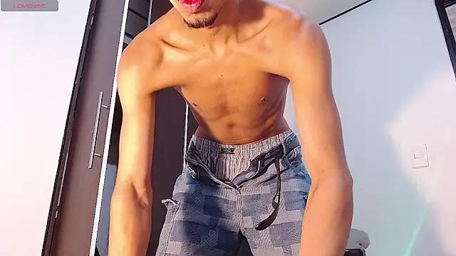 RyanRizzo online show from 01/16/25, 05:33