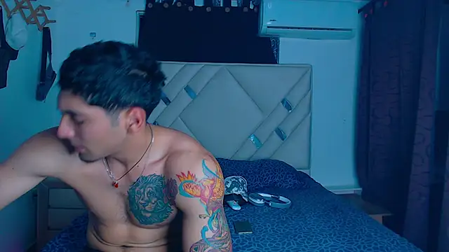 Snapshot of Rich_boy01 chatting on 02/06/25, 03:06 Rich boy01 online show from 02/06/25, 03:06