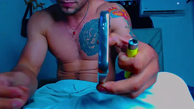 Snapshot of Rich_boy01 chatting on 02/22/25, 01:24 Rich boy01 online show from 02/22/25, 01:24