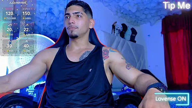 Snapshot of Rich_boy01 chatting on 10/14/25, 05:03 Rich boy01 online show from 10/14/25, 05:03