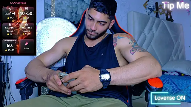 Snapshot of Rich_boy01 chatting on 12/04/25, 05:43 Rich boy01 online show from 12/04/25, 05:43