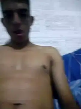 Snapshot of JaiderYeuriel chatting on 12/16/25, 04:39 JaiderYeuriel online show from 12/16/25, 04:39