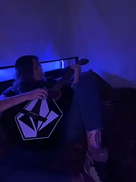 SummerV91 online show from 03/05/26, 04:30