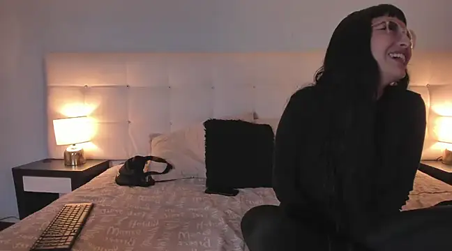 Snapshot of Zowi_Hottiee chatting on 02/01/25, 03:08 Zowi Hottiee online show from 02/01/25, 03:08