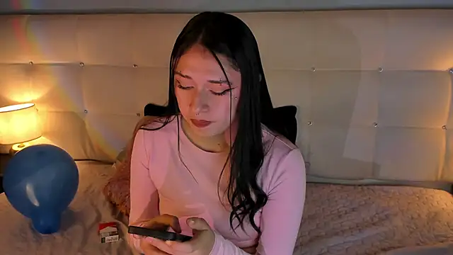 Snapshot of Zowi_Hottiee chatting on 09/12/25, 02:55 Zowi Hottiee online show from 09/12/25, 02:55