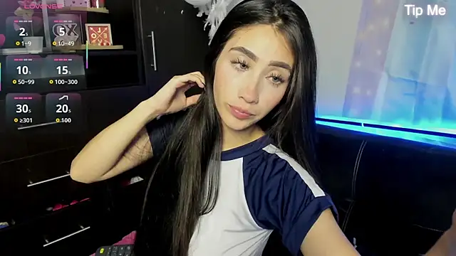 Emilytafur online show from 03/11/26, 09:54