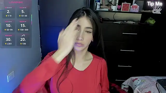 Emilytafur online show from 04/18/26, 12:14