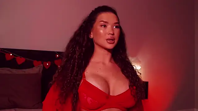 Denise Garciia online show from 02/18/25, 03:21