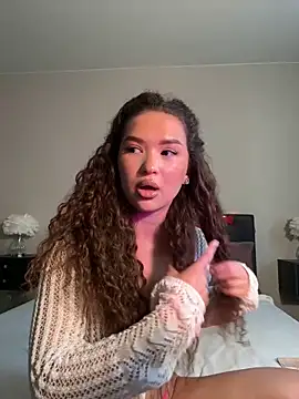 Denise Garciia online show from 02/22/25, 12:51