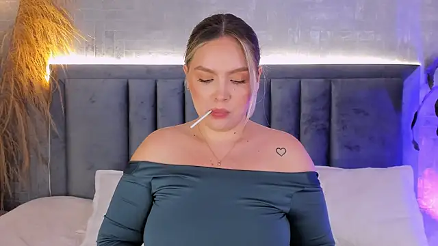 Snapshot of GaiaBaker chatting on 02/06/26, 04:43 GaiaBaker online show from 02/06/26, 04:43