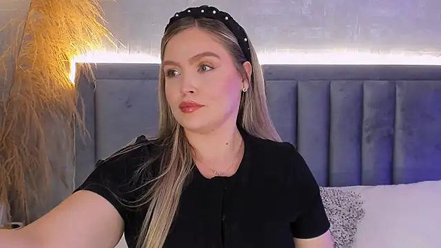 Snapshot of GaiaBaker chatting on 02/10/26, 04:55 GaiaBaker online show from 02/10/26, 04:55