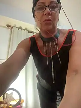 lolavalecuatro online show from 01/19/25, 02:15