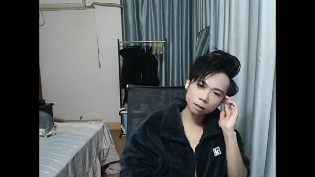 Snapshot of wujiaxing22 chatting on 12/24/24, 02:12 wujiaxing22 online show from 12/24/24, 02:12