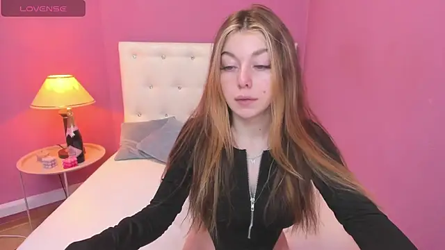 MollyMeltorr online show from 12/11/24, 12:54