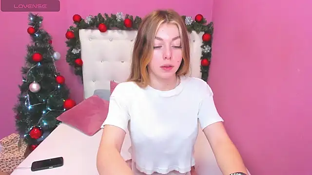 MollyMeltorr online show from 12/21/24, 04:19