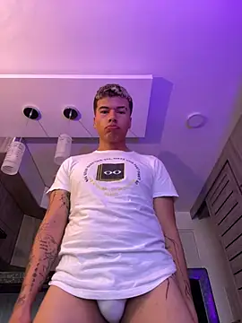 Snapshot of Logan_smith1 chatting on 02/25/25, 10:29 Logan smith1 online show from 02/25/25, 10:29