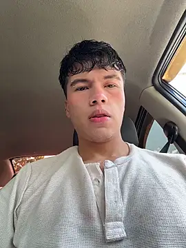 Snapshot of Logan_smith1 chatting on 10/15/25, 05:35 Logan smith1 online show from 10/15/25, 05:35