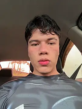 Snapshot of Logan_smith1 chatting on 10/17/25, 04:09 Logan smith1 online show from 10/17/25, 04:09