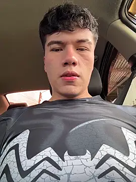 Snapshot of Logan_smith1 chatting on 10/26/25, 04:57 Logan smith1 online show from 10/26/25, 04:57