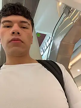 Snapshot of Logan_smith1 chatting on 11/06/25, 07:26 Logan smith1 online show from 11/06/25, 07:26