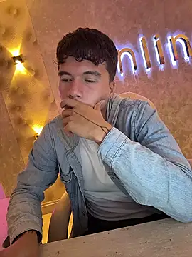 Logan smith1 online show from 01/09/26, 08:39