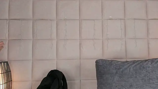 Nia Bunny online show from 01/10/25, 02:02