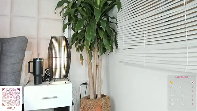 Nia Bunny online show from 02/08/25, 05:29