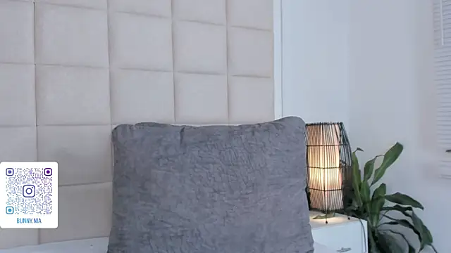 Nia Bunny online show from 09/09/25, 01:32