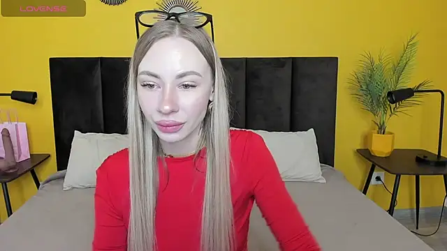 Diana Garrett online show from 04/11/26, 01:43