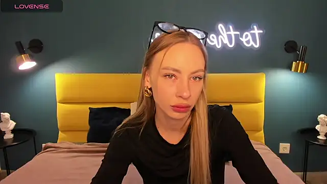 Diana Garrett online show from 05/25/26, 08:31