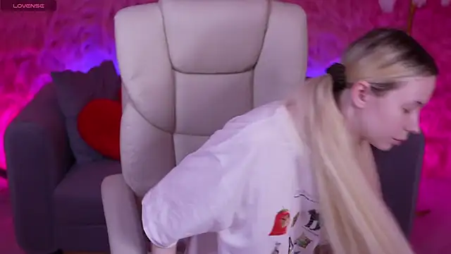 EviStar online show from 02/27/26, 07:41