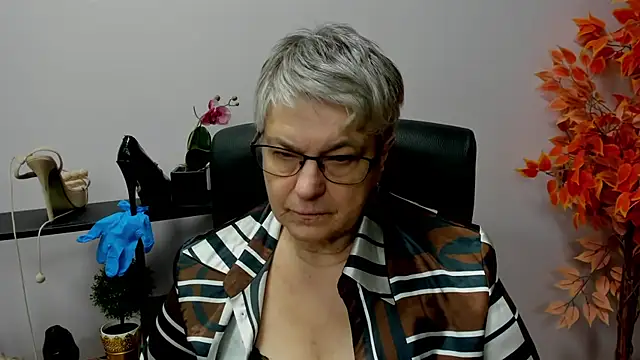 IrisDream online show from 12/16/24, 01:54