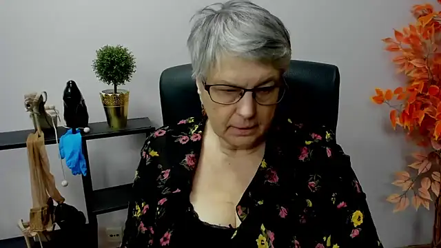 IrisDream online show from 01/14/25, 01:49