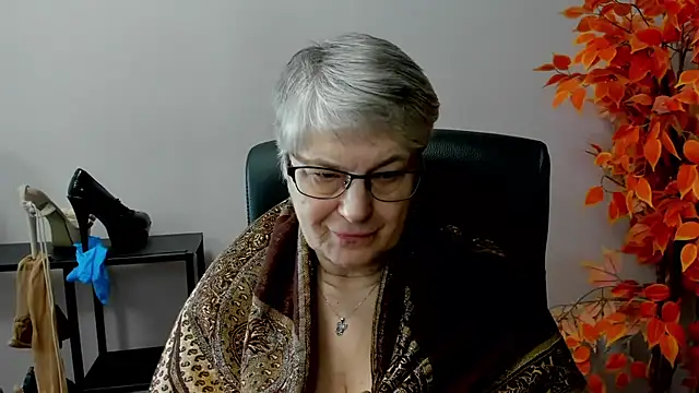 IrisDream online show from 03/17/25, 10:49