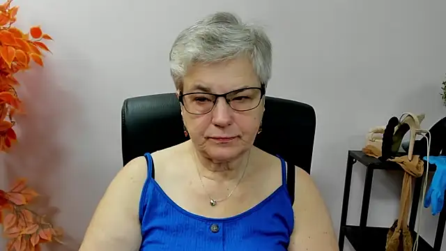 IrisDream online show from 10/13/25, 06:24