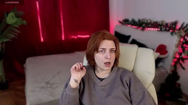 FoxyRayy online show from 11/25/25, 09:09