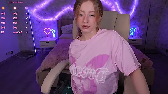 SilverrMoon online show from 03/01/25, 02:59