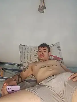 Snapshot of Bruno_Iris_sex chatting on 01/12/25, 12:23 Bruno Iris sex online show from 01/12/25, 12:23