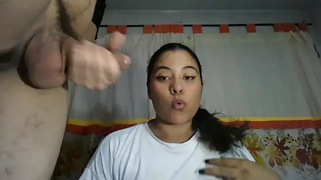 Snapshot of Bruno_Iris_sex chatting on 12/21/25, 02:19 Bruno Iris sex online show from 12/21/25, 02:19