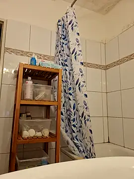 Snapshot of Josephine_LIVE chatting on 12/02/25, 05:24 Josephine LIVE online show from 12/02/25, 05:24