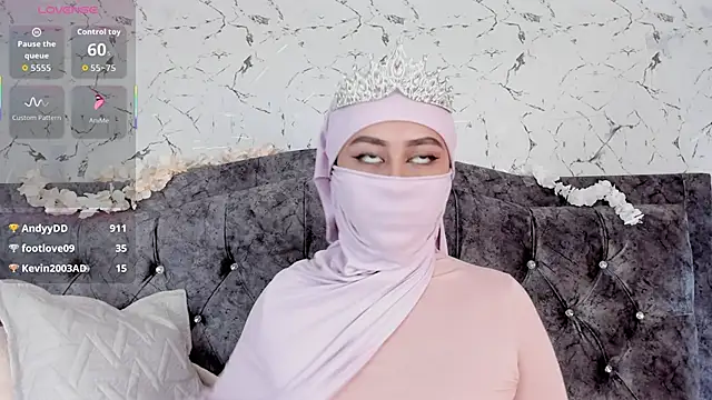 Snapshot of iiris_ chatting on 09/25/25, 04:54 iiris online show from 09/25/25, 04:54