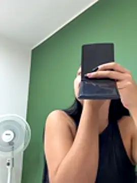 Snapshot of iiris_ chatting on 11/07/25, 02:17 iiris online show from 11/07/25, 02:17