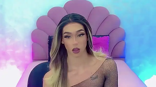 Snapshot of briana_sex32 chatting on 01/18/25, 10:39 briana sex32 online show from 01/18/25, 10:39