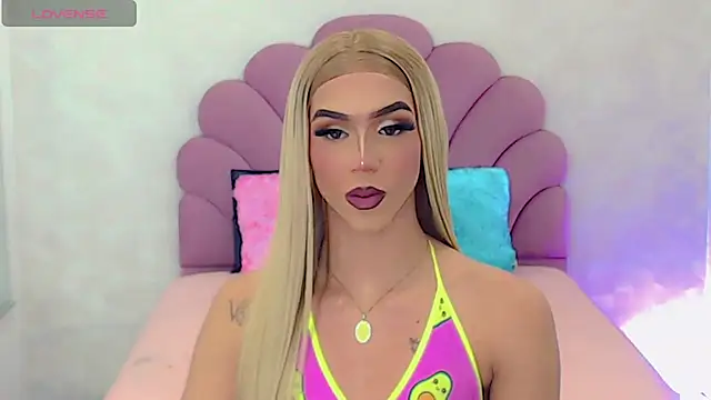 Snapshot of briana_sex32 chatting on 02/14/25, 06:45 briana sex32 online show from 02/14/25, 06:45