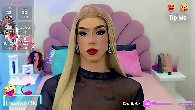 Snapshot of briana_sex32 chatting on 10/31/25, 02:40 briana sex32 online show from 10/31/25, 02:40