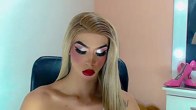 Snapshot of briana_sex32 chatting on 11/13/25, 03:49 briana sex32 online show from 11/13/25, 03:49